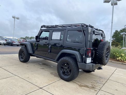 Used 2018 Jeep Wrangler Unlimited Sport AWD/4WD image 11