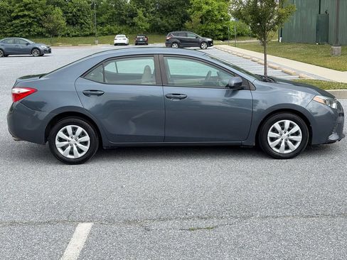 Used 2016 Toyota Corolla LE FWD image 8