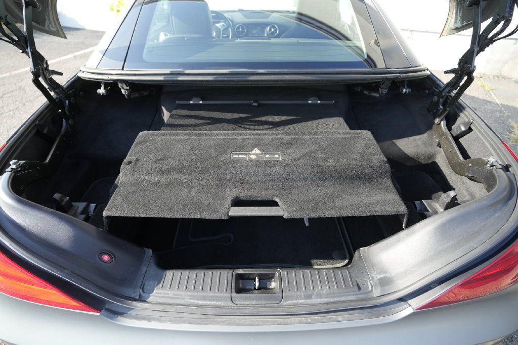 Used 2013 Mercedes-Benz SL 550 image 16