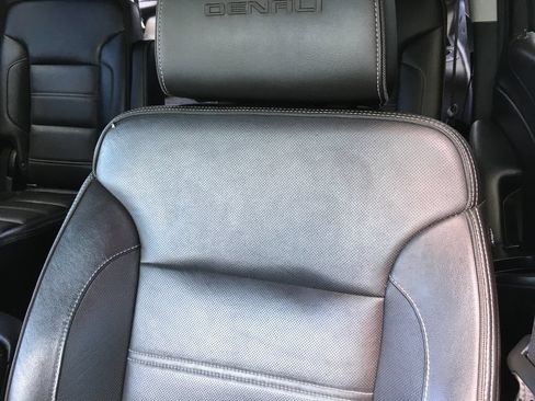 Used 2017 GMC Yukon XL Denali w/ Open Road Package AWD/4WD image 22