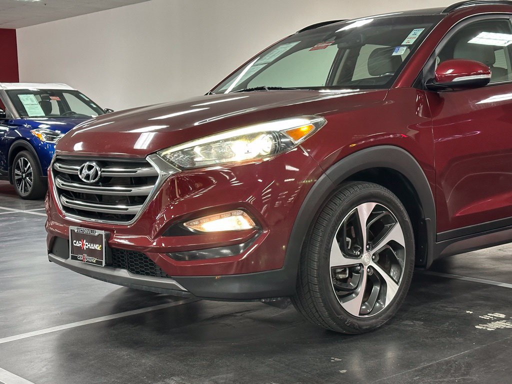 Used 2016 Hyundai Tucson Limited w/ Option Group 03 FWD image 11
