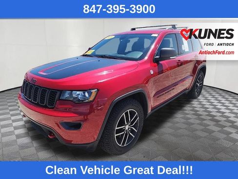 Used 2018 Jeep Grand Cherokee Trailhawk AWD/4WD image 3