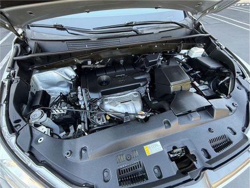 Used 2019 Toyota Highlander LE FWD image 22