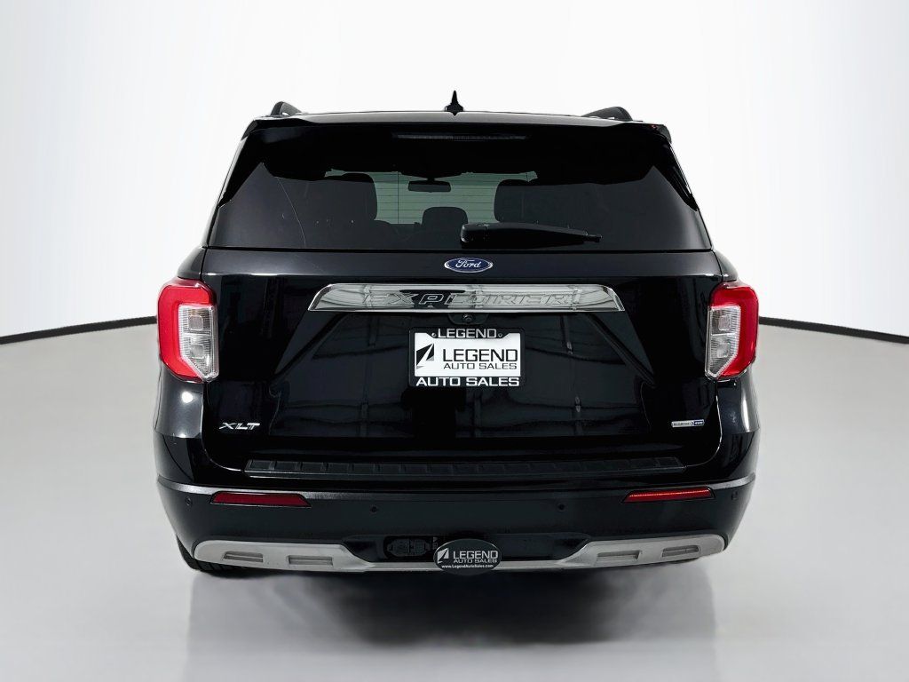Used 2020 Ford Explorer XLT w/ Equipment Group 202A AWD/4WD image 7