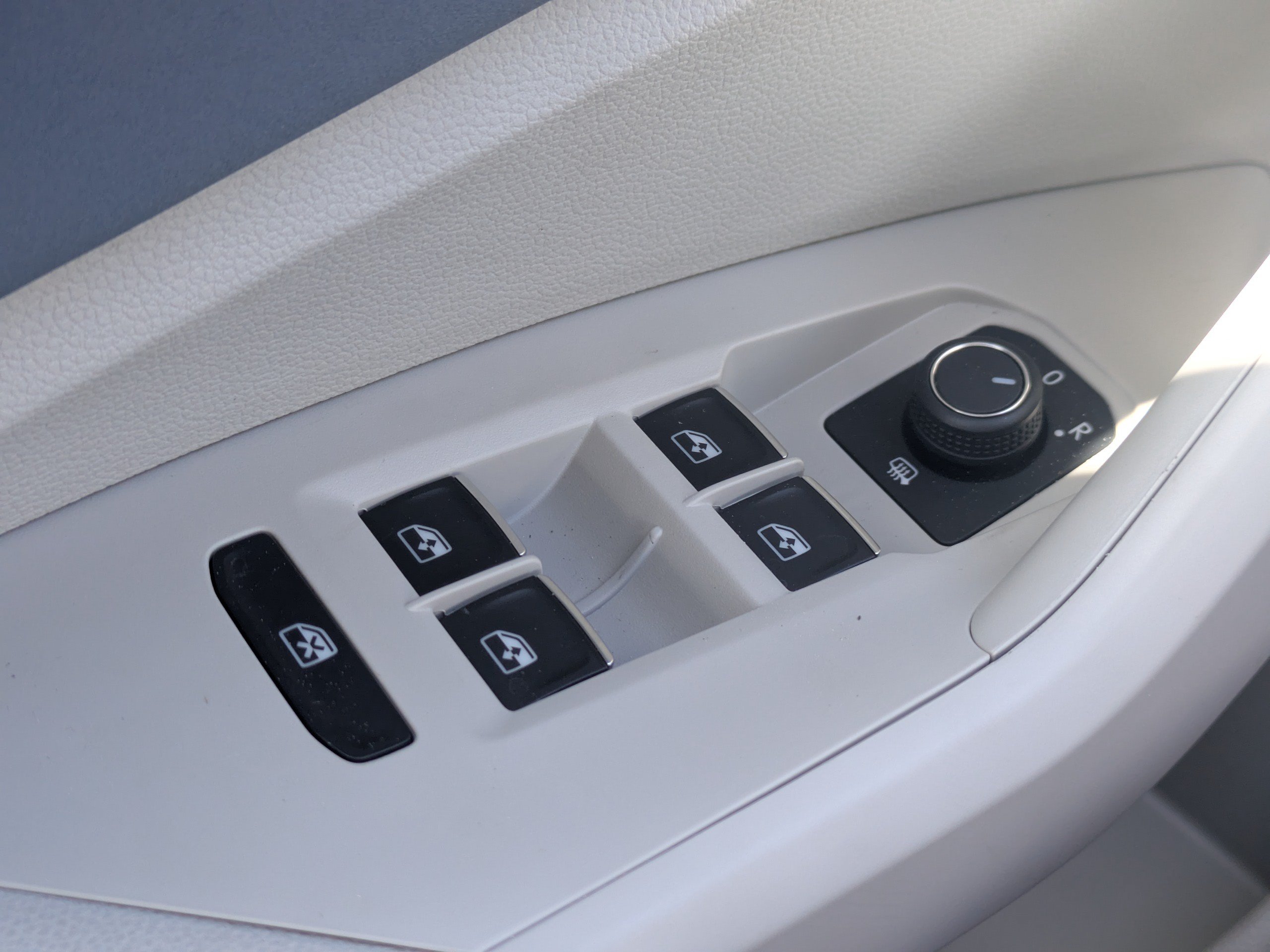 New 2026 Volkswagen Jetta SE FWD image 23