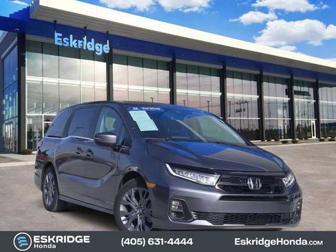 Certified 2026 Honda Odyssey Touring image 1