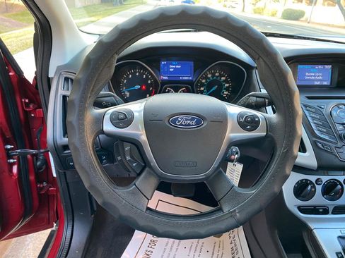 Used 2014 Ford Focus SE image 59