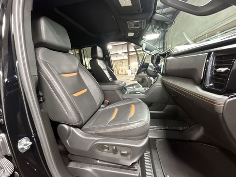 Used 2024 GMC Sierra 2500 AT4 w/ AT4 Premium Plus Package image 29