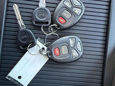 Used 2015 GMC Acadia SLT w/ Technology Package image 40