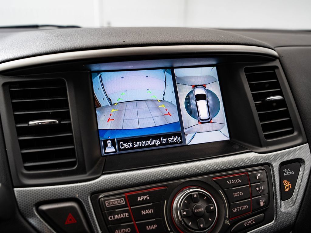 Used 2018 Nissan Pathfinder SL FWD image 32