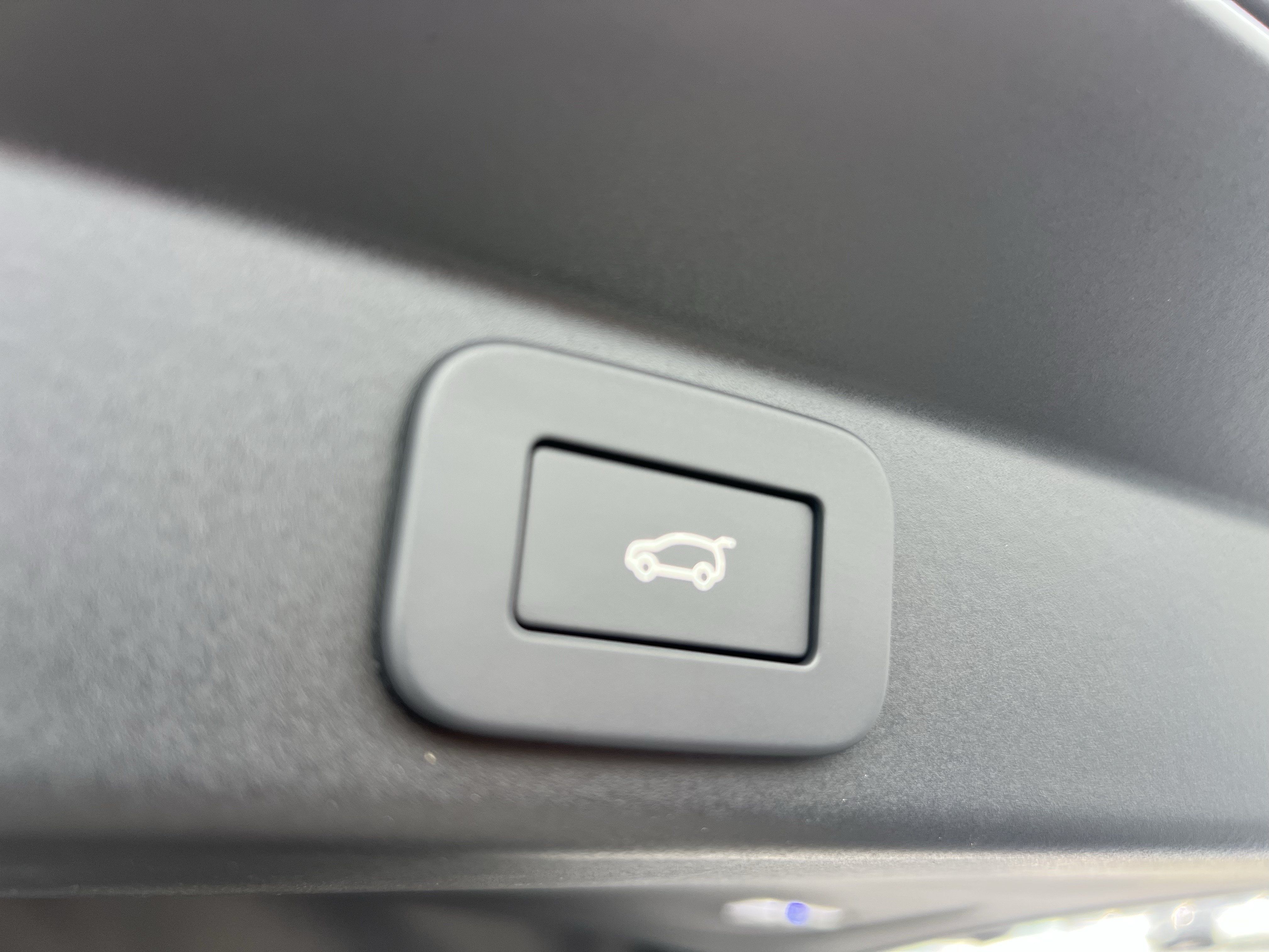 New 2026 Land Rover Range Rover Sport SE AWD/4WD image 32