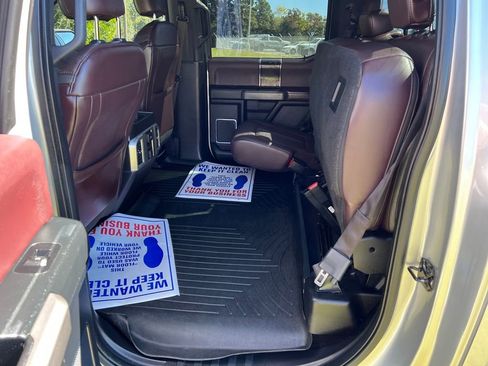 Used 2015 Ford F150 Platinum w/ Equipment Group 701A Luxury image 42