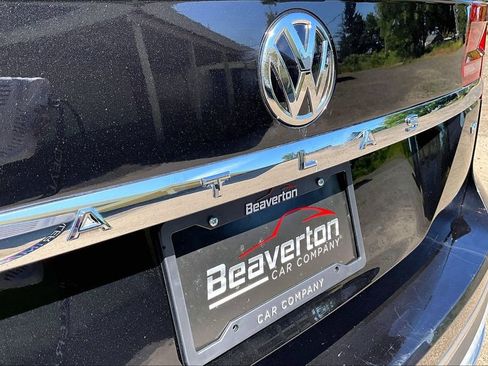 Used 2018 Volkswagen Atlas SEL FWD image 32
