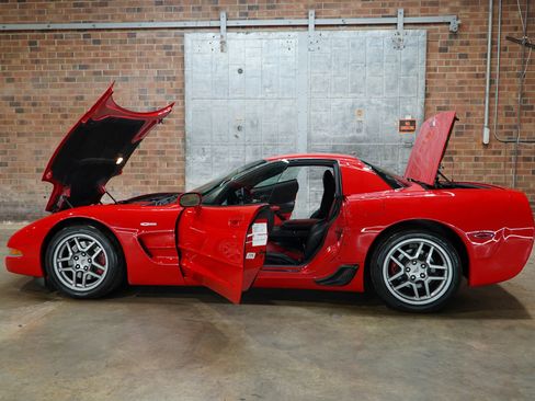 Used 2003 Chevrolet Corvette Z06 RWD image 28