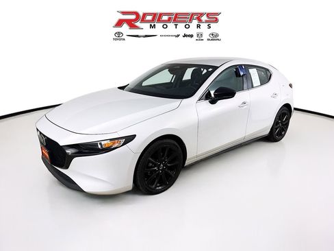 Used 2024 MAZDA MAZDA3 s image 3
