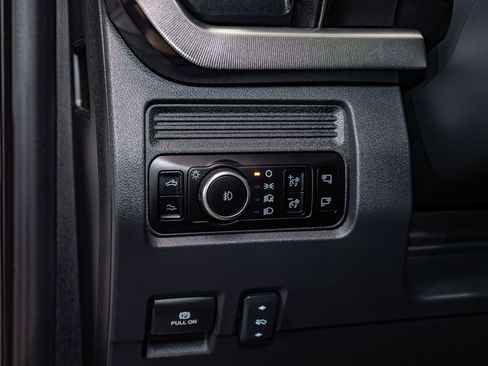 Used 2026 Ford F350 Platinum AWD/4WD image 21
