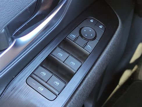 Used 2025 Nissan Kicks SV image 22