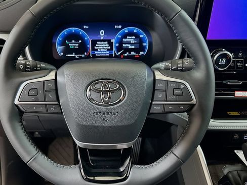 New 2026 Toyota Highlander Limited AWD/4WD image 11