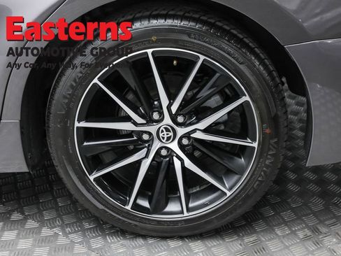 Used 2024 Toyota Camry SE image 8