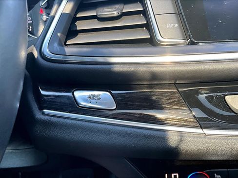Used 2020 Buick Enclave Avenir w/ Avenir Technology Package FWD image 35