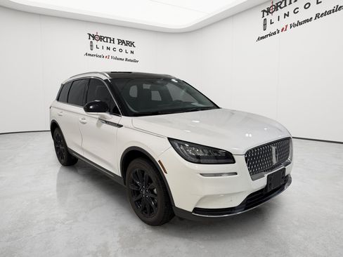 Used 2022 Lincoln Corsair FWD w/ Premium Package image 7