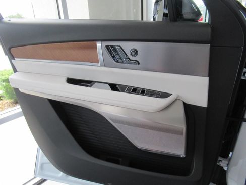 New 2027 Cadillac Vistiq Sport AWD/4WD image 27