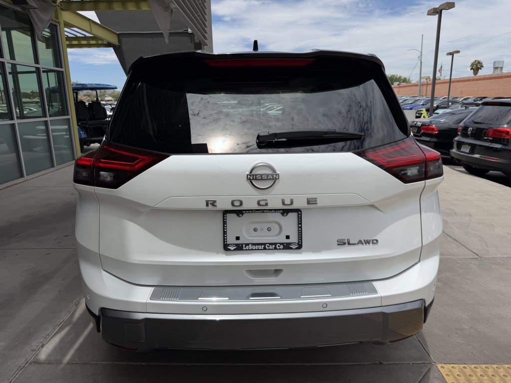 Used 2024 Nissan Rogue SL w/ SL Premium Package AWD/4WD image 13