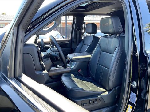 Used 2024 Chevrolet Silverado 3500 High Country w/ High Country Premium Package AWD/4WD image 28