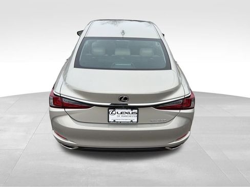 Used 2021 Lexus ES 350 Luxury w/ Accessory Package 2 image 5