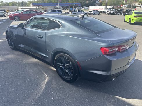 Used 2019 Chevrolet Camaro LT image 6