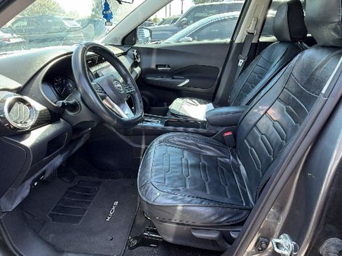 Used 2023 Nissan Kicks SV FWD image 8