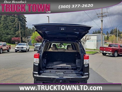 Used 2010 Toyota 4Runner SR5 image 10