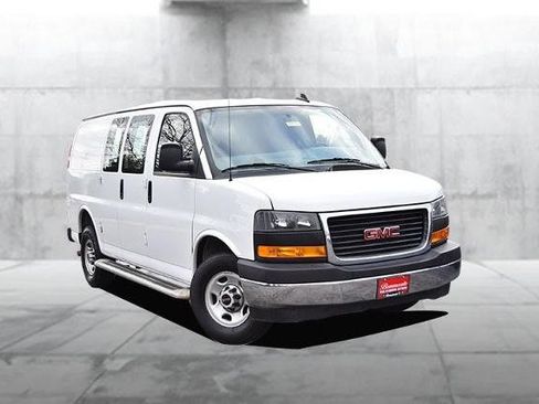 Used 2024 GMC Savana 2500 w/ Driver Convenience Package image 2