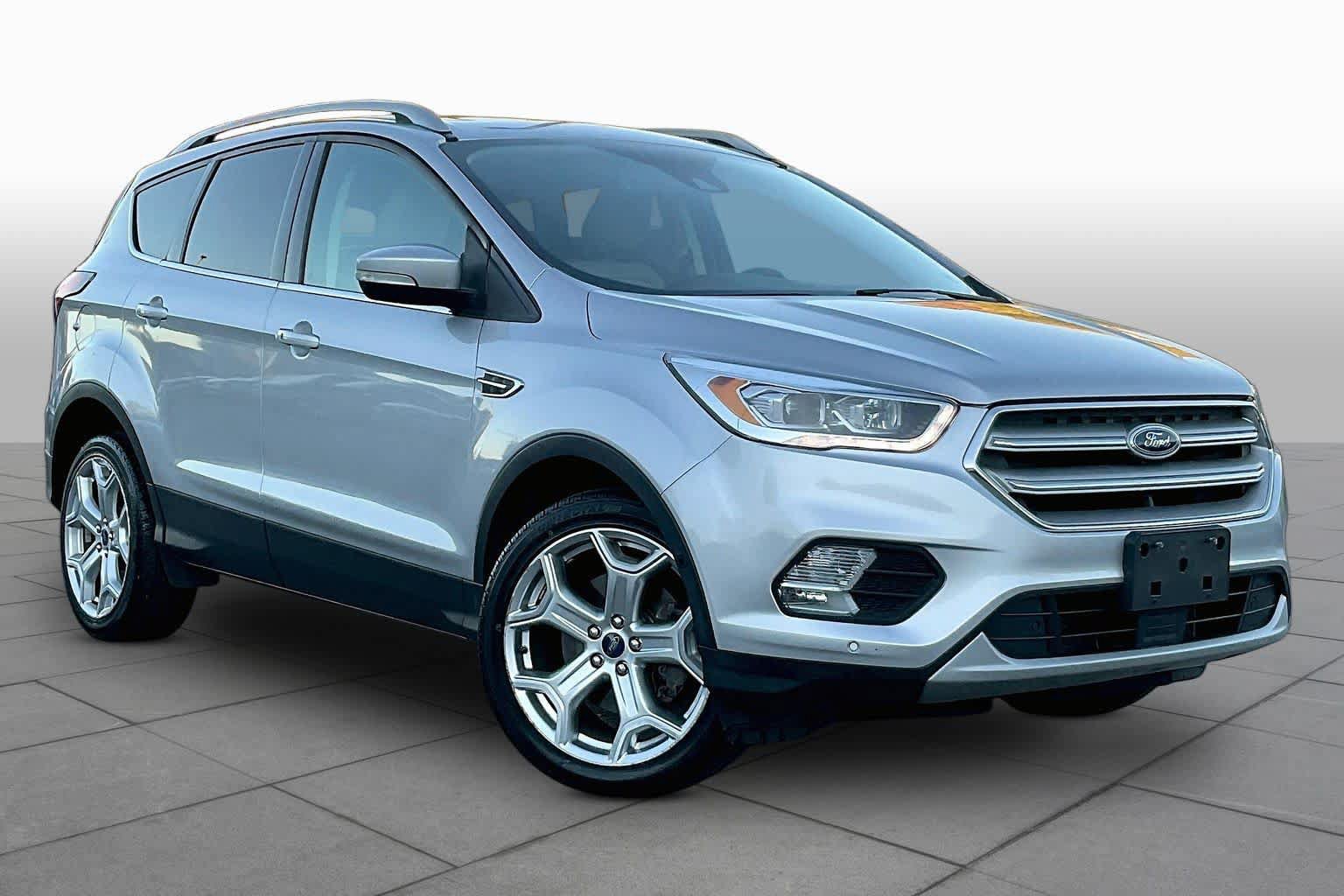 Used 2019 Ford Escape Titanium AWD/4WD image 2
