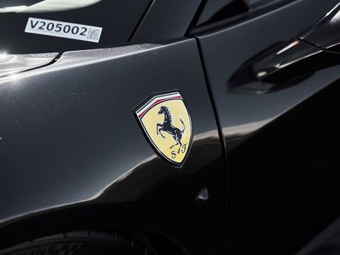 Used 2015 Ferrari 458 Spider RWD image 9