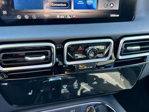 New 2026 Nissan Sentra SV image 17