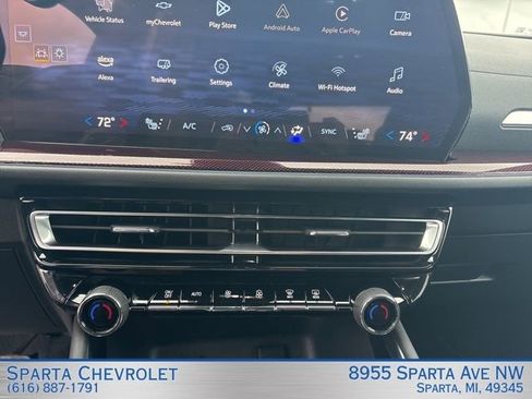 Used 2025 Chevrolet Traverse Z71 image 15