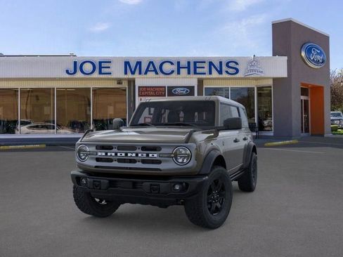 New 2025 Ford Bronco Big Bend w/ Black Diamond Package image 4