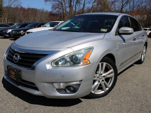 Used 2015 Nissan Altima 3.5 SL image 1
