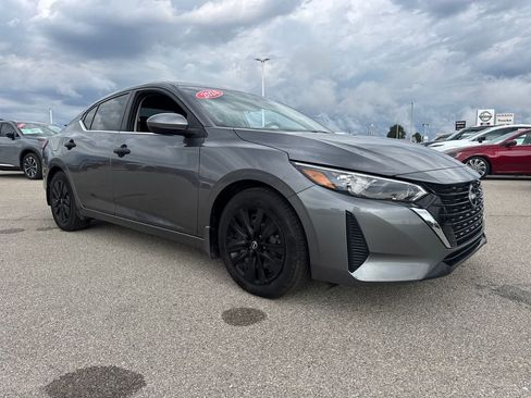 Used 2024 Nissan Sentra S FWD image 8