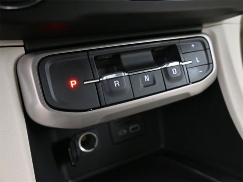 Used 2023 GMC Acadia Denali image 26