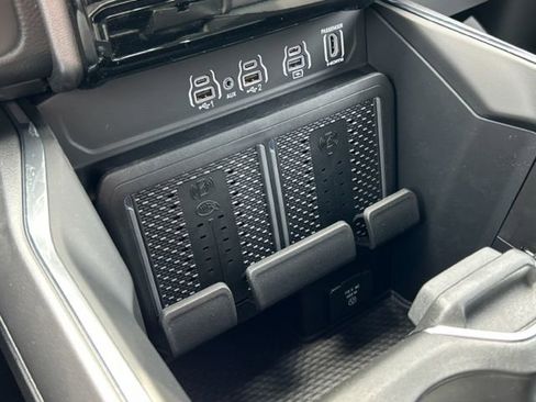 New 2026 RAM 1500 Laramie AWD/4WD image 49
