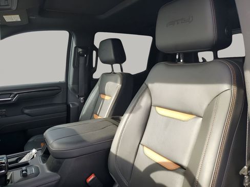 Used 2023 GMC Sierra 1500 AT4 w/ Technology Package image 31