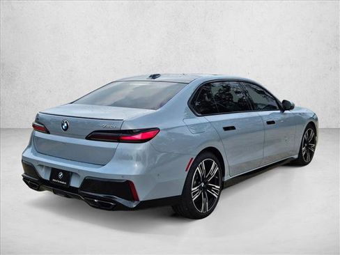 New 2025 BMW 760i xDrive w/ Executive Package image 6
