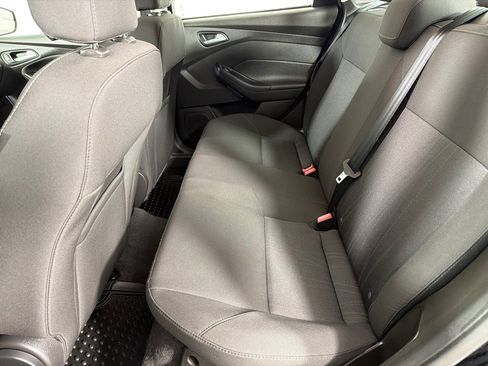 Used 2016 Ford Focus SE FWD image 16