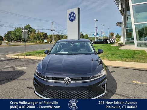 New 2026 Volkswagen Jetta SE image 2