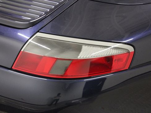 Used 2003 Porsche 911 Carrera 4 image 12
