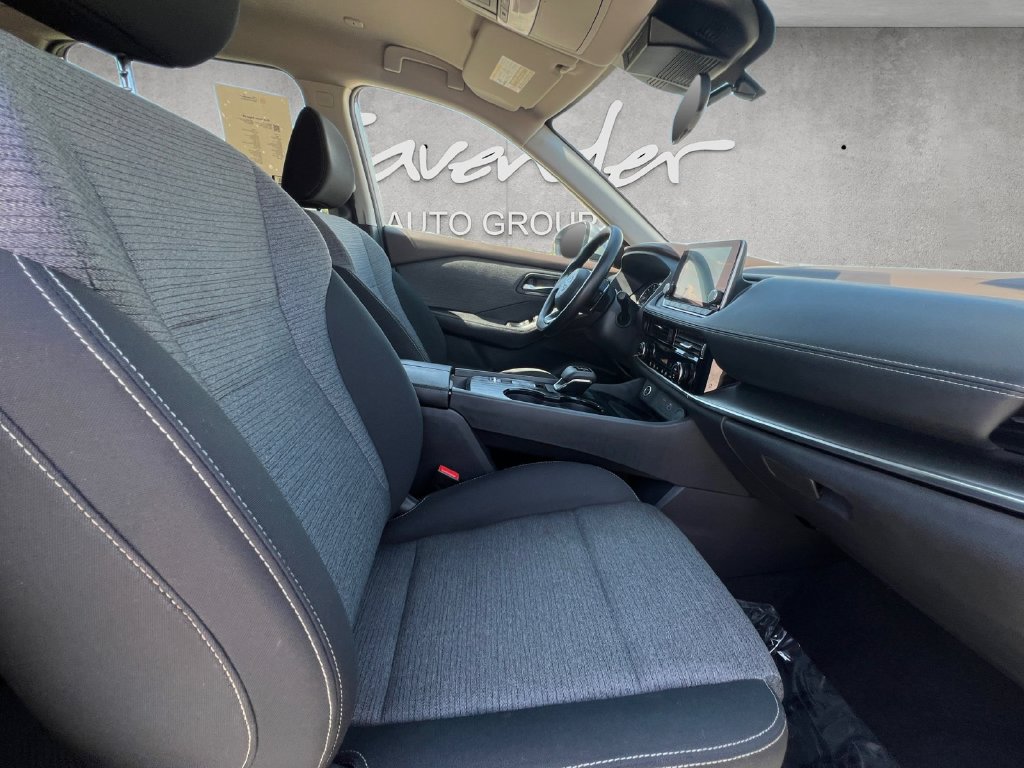 Used 2022 Nissan Rogue SV FWD image 24
