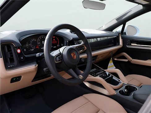 New 2026 Porsche Cayenne Coupe image 4