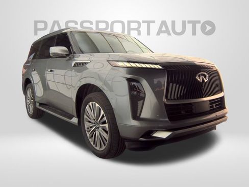 Used 2025 INFINITI QX80 Sensory AWD/4WD image 6